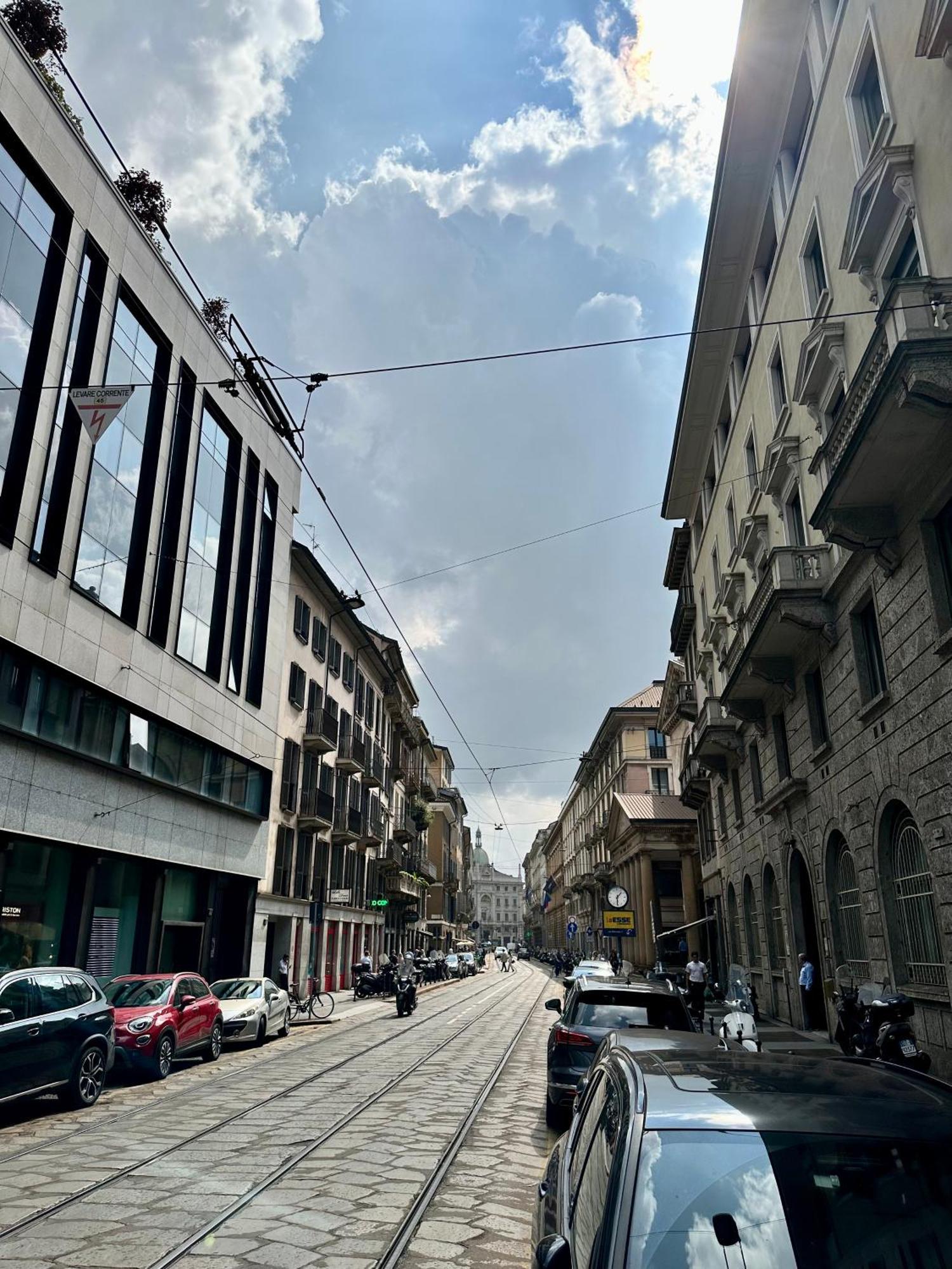 Апартаменты Casa Broletto - Centro Citta Милан Экстерьер фото